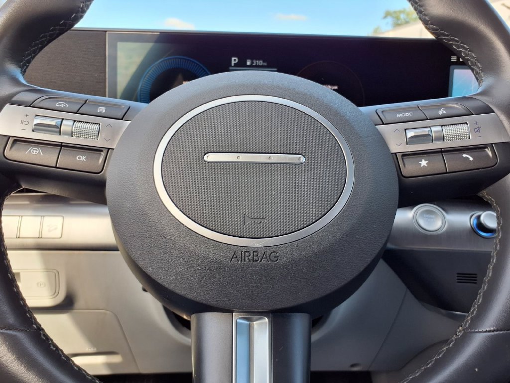 Used 2025 Hyundai Kona SEL AWD/4WD image 17
