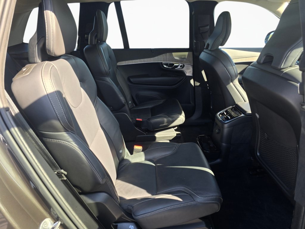 Used 2023 Volvo XC90 T8 Ultimate w/ Lounge Package AWD/4WD image 25