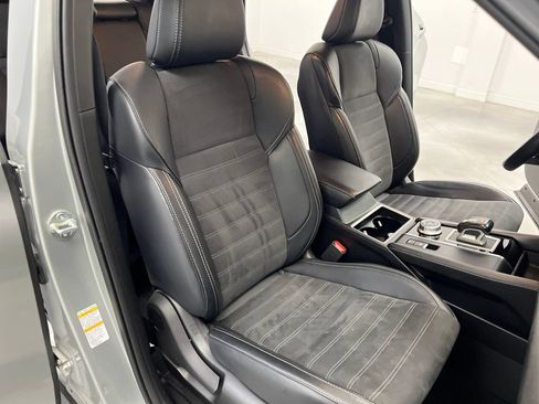 Used 2024 Mitsubishi Outlander SE AWD/4WD image 30