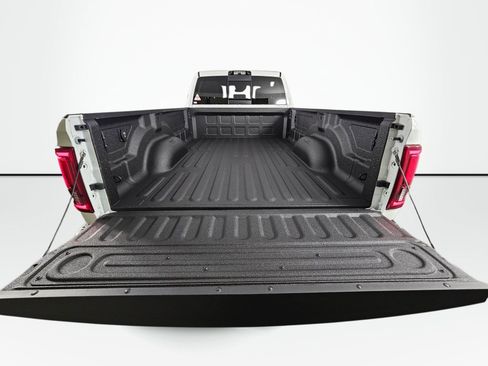 New 2026 RAM 2500 Laramie w/ Towing Technology Group AWD/4WD image 17