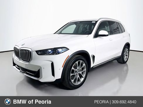 Used 2024 BMW X5 xDrive40i w/ Premium Package image 3