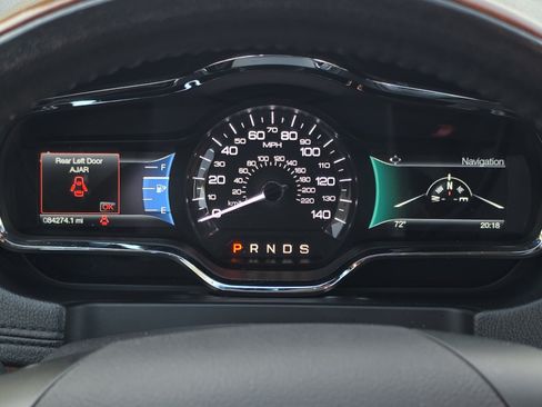 Used 2019 Lincoln MKT AWD image 15
