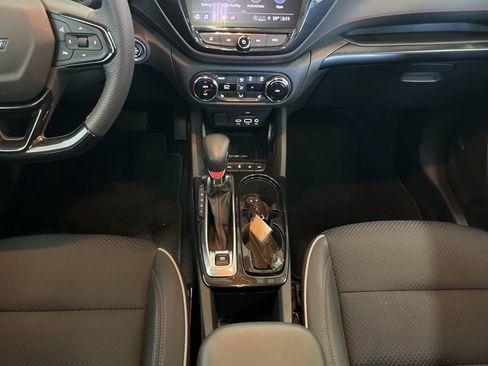 Used 2023 Chevrolet TrailBlazer RS w/ Sun and Liftgate Package AWD/4WD image 11