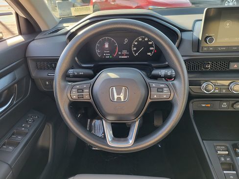 Used 2024 Honda CR-V LX image 23