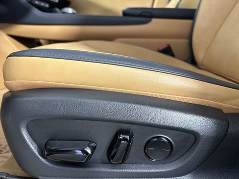 Used 2023 Lexus RZ 450e Premium image 24