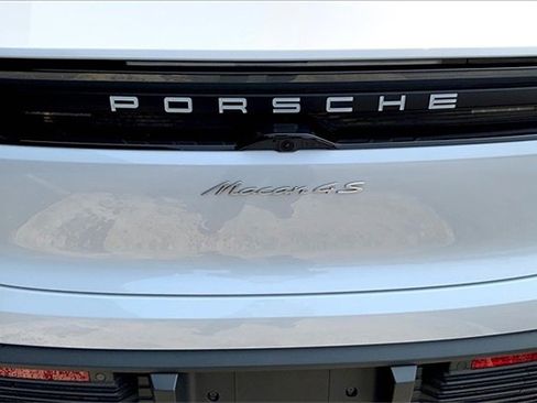 New 2025 Porsche Macan 4S Electric image 38