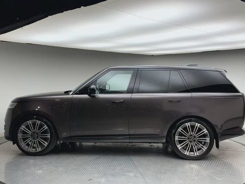 Used 2024 Land Rover Range Rover SE AWD/4WD image 5