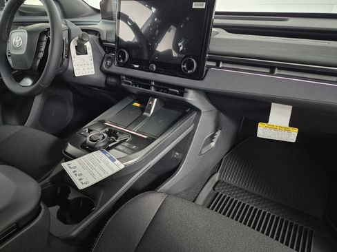 New 2026 Toyota C-HR AWD/4WD image 34