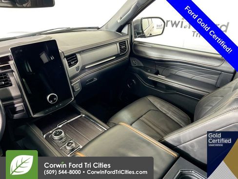 Used 2022 Ford Expedition Platinum image 30