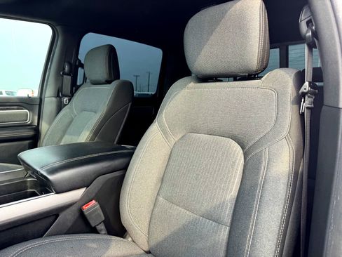 Used 2019 RAM 1500 Big Horn RWD image 12