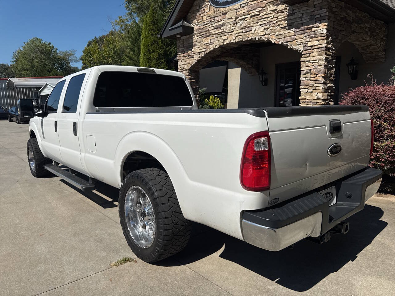 Used 2015 Ford F250 XL w/ Power Equipment Group RWD image 3