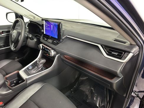 Used 2025 Toyota RAV4 Limited w/ Weather Package image 19