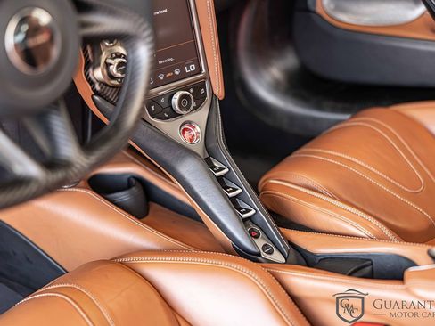 Used 2018 McLaren 720S Luxury image 22