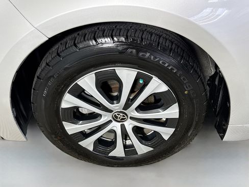 Used 2020 Toyota Corolla LE w/ Carpet Mat Package (TMS) FWD image 38
