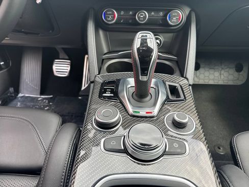 Used 2023 Alfa Romeo Stelvio Estrema AWD/4WD image 44