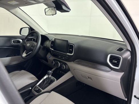New 2026 Hyundai Venue SEL FWD image 13