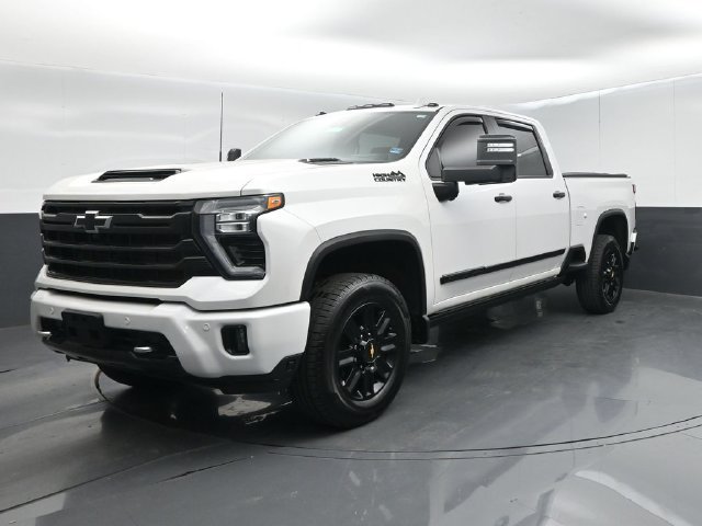 Used 2024 Chevrolet Silverado 3500 High Country w/ High Country Premium Package AWD/4WD image 9