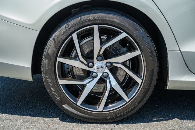 Used 2020 Volvo S60 T6 Momentum AWD/4WD image 17