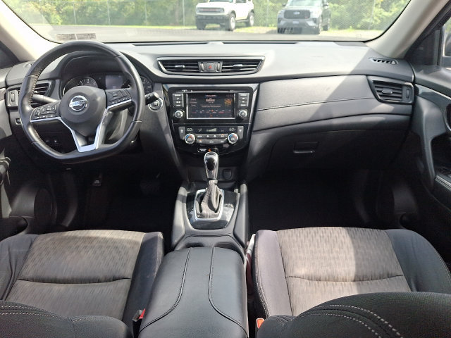Used 2018 Nissan Rogue SV AWD/4WD image 18