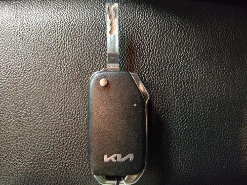 Used 2023 Kia Forte LXS w/ LXS Technology Package FWD image 32