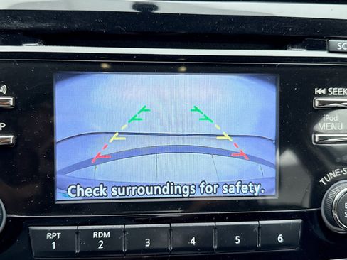 Used 2018 Nissan Rogue Sport S w/ S Appearance Package AWD/4WD image 11