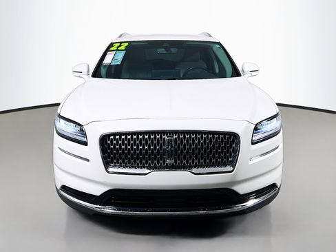 Used 2022 Lincoln Nautilus FWD w/ Premium Package image 11