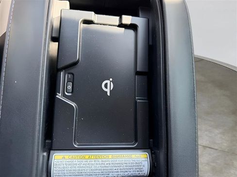 Used 2020 Toyota Highlander XLE image 56