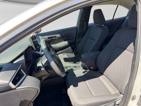 Used 2025 Toyota Corolla LE FWD image 26