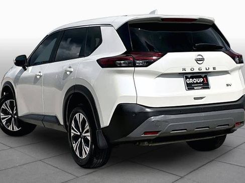 Certified 2023 Nissan Rogue SV FWD image 12