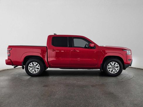 Used 2023 Nissan Frontier SV w/ Tow Package RWD image 2