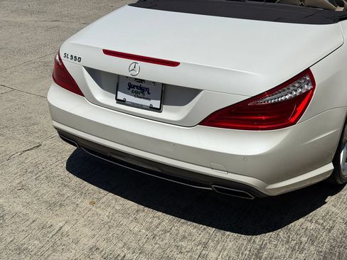 Used 2013 Mercedes-Benz SL 550 image 14