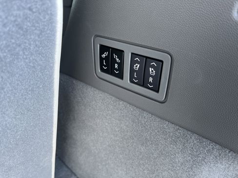 Used 2024 Cadillac XT6 Premium Luxury w/ Technology Package image 22