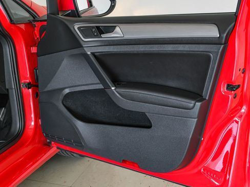 Used 2015 Volkswagen Golf SE image 36