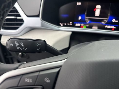 New 2026 Volkswagen Taos SE FWD image 21