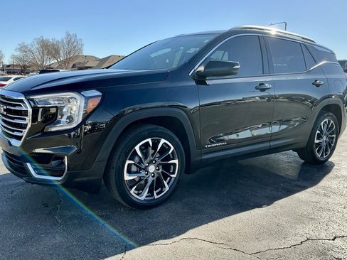 Used 2022 GMC Terrain SLT w/ Infotainment Package II image 7