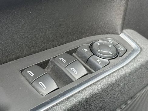 Used 2025 GMC Sierra 1500 SLT AWD/4WD image 21
