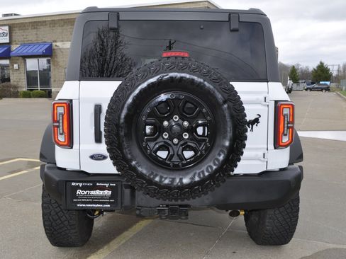 Used 2022 Ford Bronco Wildtrak image 10