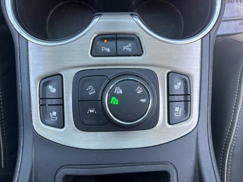 Used 2020 GMC Terrain Denali w/ Denali Premium Package AWD/4WD image 54