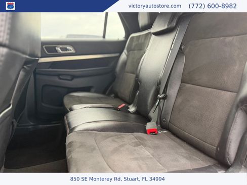 Used 2018 Ford Explorer XLT w/ Equipment Group 202A AWD/4WD image 16