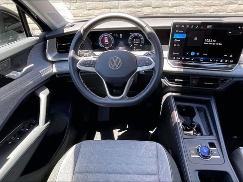 Certified 2025 Volkswagen Tiguan S AWD/4WD image 4