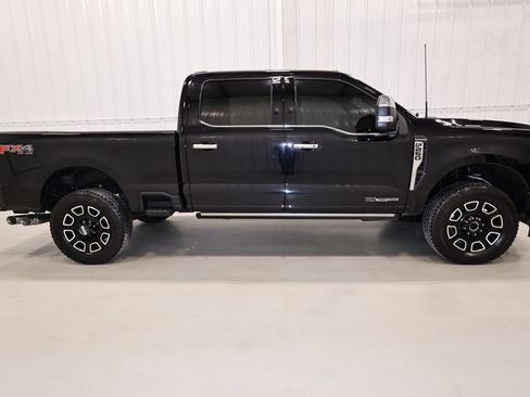 Certified 2024 Ford F250 Platinum image 2