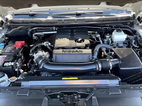 Used 2023 Nissan Frontier Pro-X w/ Pro Convenience Package RWD image 9