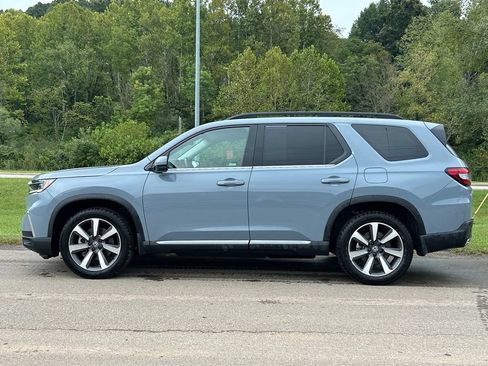 Used 2025 Honda Pilot Touring image 5