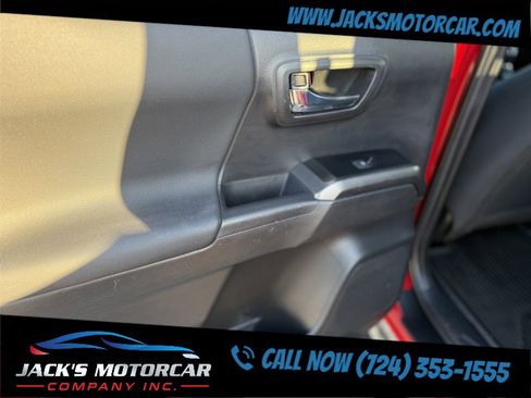 Used 2022 Toyota Tacoma TRD Sport w/ Black Out Package (TMS) image 28