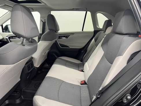 Used 2025 Toyota RAV4 XLE w/ Convenience Package FWD image 10