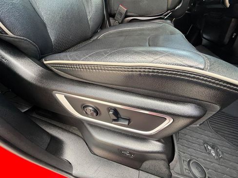 Used 2020 RAM 1500 Laramie AWD/4WD image 24