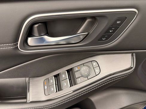 New 2026 Nissan Rogue Platinum w/ Tech Package image 11