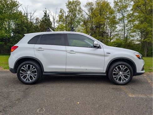 Used 2017 Mitsubishi Outlander Sport ES FWD image 4