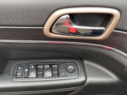 Used 2014 Jeep Grand Cherokee Limited image 13