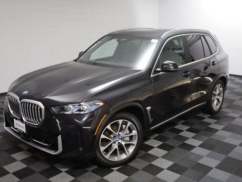 Certified 2025 BMW X5 xDrive50e image 2